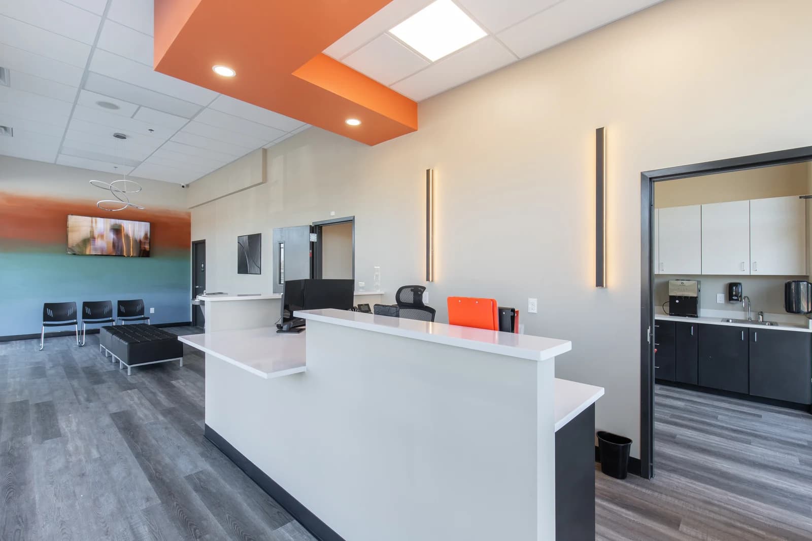 Broken to Better Urgent Care interior, Charlotte NC commercial upfit (photo 4)