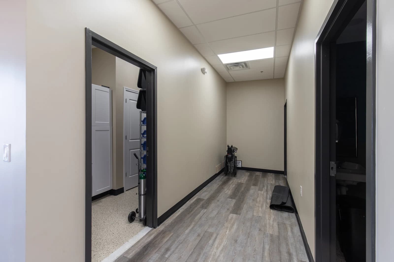 Broken to Better Urgent Care interior, Charlotte NC commercial upfit (photo 8)