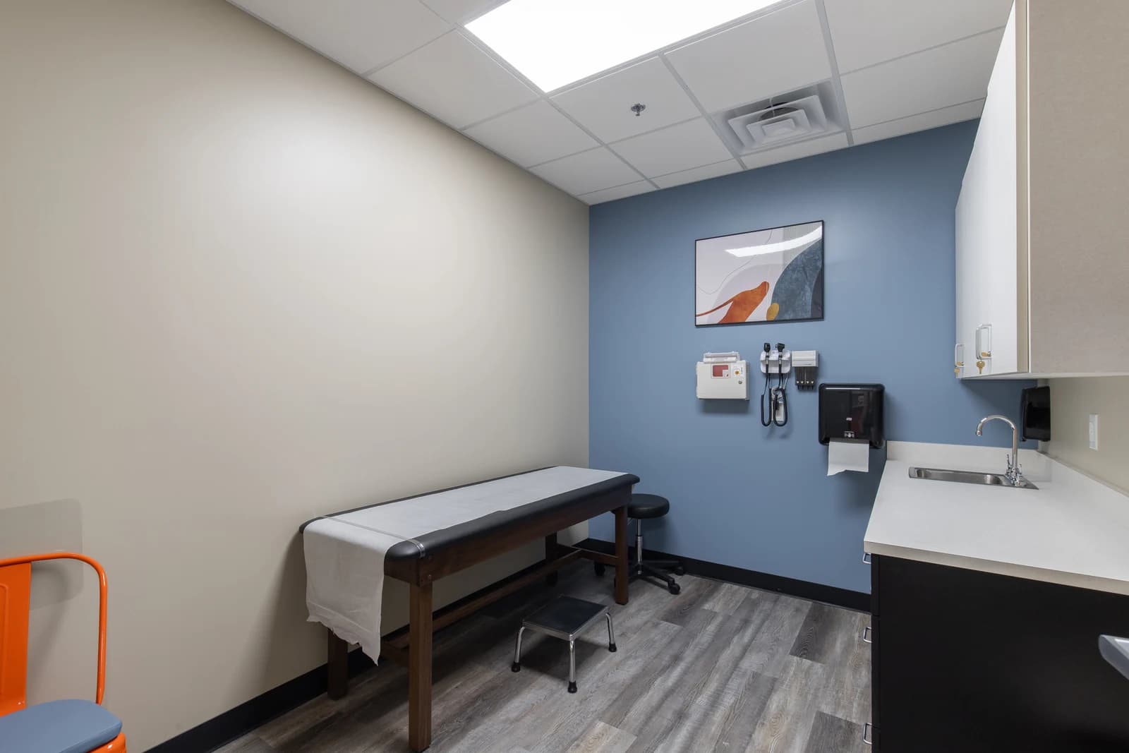 Broken to Better Urgent Care interior, Charlotte NC commercial upfit (photo 16)
