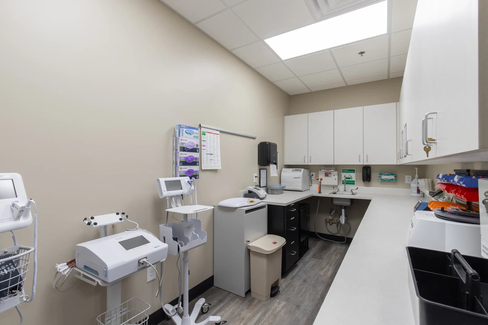Broken to Better Urgent Care interior, Charlotte NC commercial upfit (photo 21)